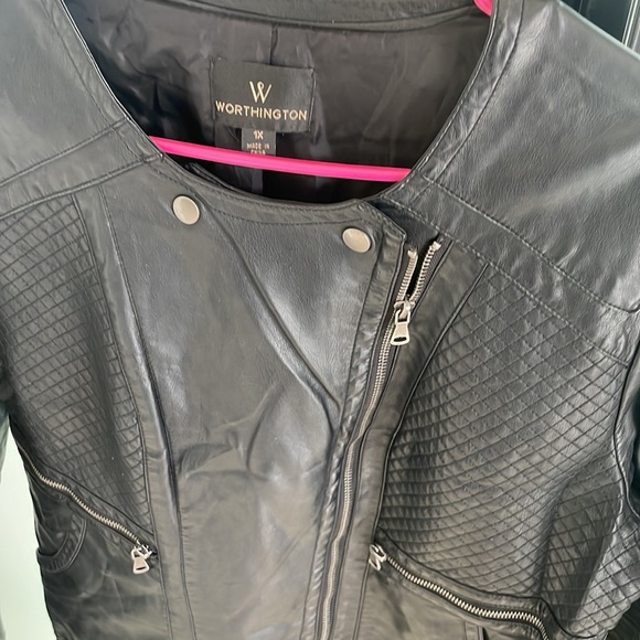 Beautiful moto-style black jacket - Picture 3 of 6